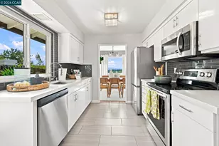 566 Webster Dr, Martinez, CA 94553 - Photo 8