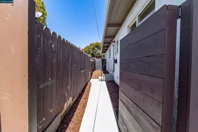 2415 Maine Ave, Richmond, CA 94804 - Photo 6