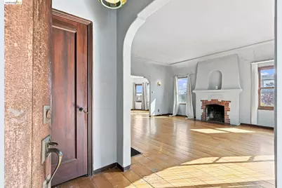 3000 Morcom Ave, Oakland, CA 94619 - Photo 8