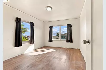 3000 Morcom Ave, Oakland, CA 94619 - Photo 32