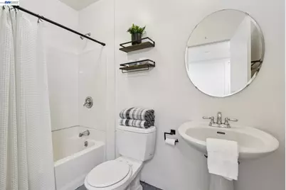 542 Chetwood St, Oakland, CA 94610 - Photo 48