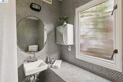 542 Chetwood St, Oakland, CA 94610 - Photo 64