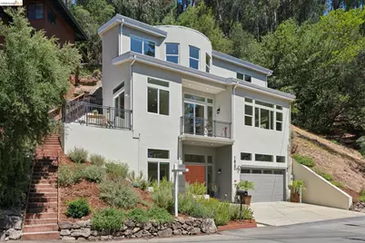 1860 Arrowhead Dr, Oakland, CA 94611 - Photo 2