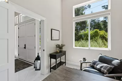 1860 Arrowhead Dr, Oakland, CA 94611 - Photo 28