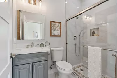 1860 Arrowhead Dr, Oakland, CA 94611 - Photo 42
