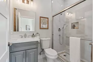 1860 Arrowhead Dr, Oakland, CA 94611 - Photo 42