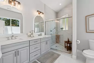 1860 Arrowhead Dr, Oakland, CA 94611 - Photo 38