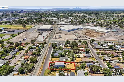 2263 Roosevelt St, Stockton, CA 95205 - Photo 8