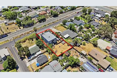 2263 Roosevelt St, Stockton, CA 95205 - Photo 2