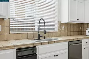 6809 New Melones Cir, Discovery Bay, CA 94505 - Photo 18