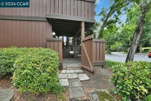 828 Camelback Pl, Pleasant Hill, CA 94523 - Photo 22