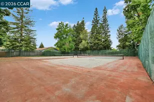 828 Camelback Pl, Pleasant Hill, CA 94523 - Photo 26