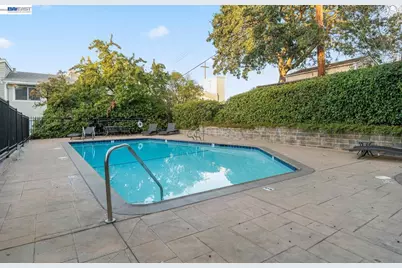 1089 Wesley Ct #8, Walnut Creek, CA 94597 - Photo 16