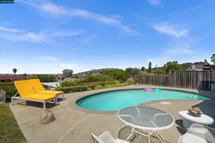 8021 Shay Dr, Oakland, CA 94605 - Photo 50