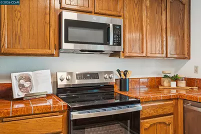 41 Burnham Ct, Pleasant Hill, CA 94523 - Photo 18