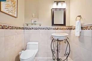 698 Via Rialto, Oakland, CA 94619 - Photo 12