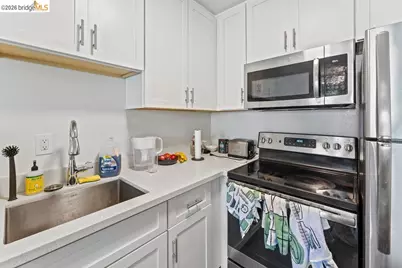 2427 McKinley Ave, Berkeley, CA 94703 - Photo 16