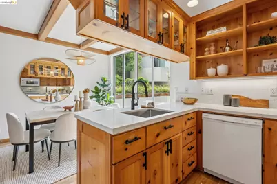 1305 Henry St #C, Berkeley, CA 94709 - Photo 18