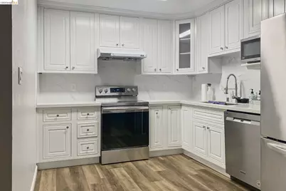 459 Stow Ave, Oakland, CA 94606 - Photo 26