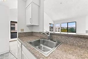 39206 Guardino Dr, Fremont, CA 94538 - Photo 4
