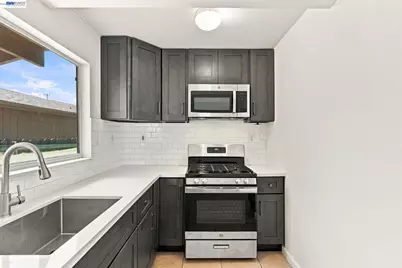1210 Trenton Blvd, San Pablo, CA 94806 - Photo 8