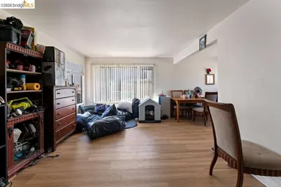 9833 Walnut St, Oakland, CA 94603 - Photo 10