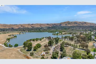 5521 Crimson Cir, Fremont, CA 94538 - Photo 32