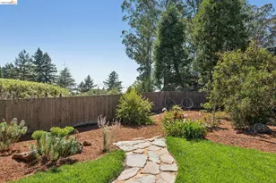 200 Fairlawn Dr, Berkeley, CA 94708 - Photo 64