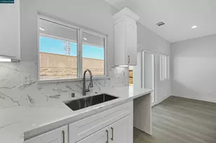 2102 Paige Ct, Pittsburg, CA 94565 - Photo 24