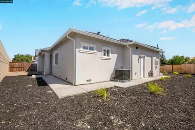 2102 Paige Ct, Pittsburg, CA 94565 - Photo 44