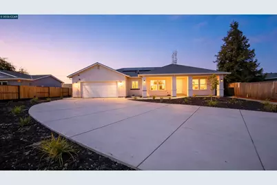 2102 Paige Ct, Pittsburg, CA 94565 - Photo 2