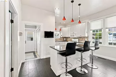 70 7th St, Tracy, CA 95376 - Photo 14