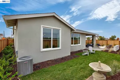 1288 Parkcrest Circle, Manteca, CA 95336 - Photo 92