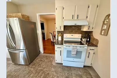 272 Lorraine Blvd, San Leandro, CA 94577 - Photo 18