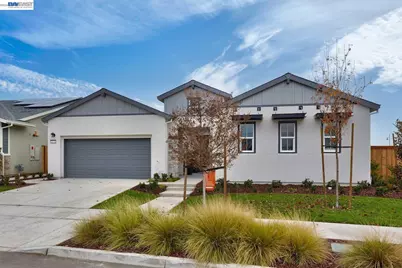 1276 Parkcrest Circle, Manteca, CA 95336 - Photo 2