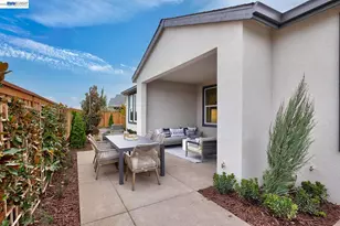 1276 Parkcrest Cir, Manteca, CA 95336 - Photo 62