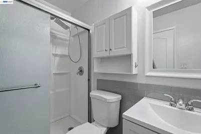 8185 Arroyo Dr #3, Pleasanton, CA 94588 - Photo 20