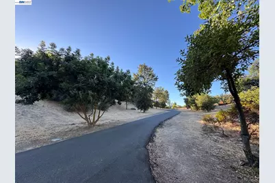 2600 Yorkshire Dr, Antioch, CA 94531 - Photo 88