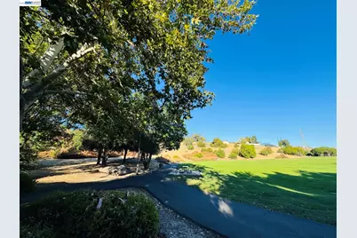2600 Yorkshire Dr, Antioch, CA 94531 - Photo 90