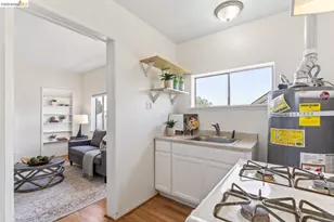 4239 Howe St, Oakland, CA 94611 - Photo 16