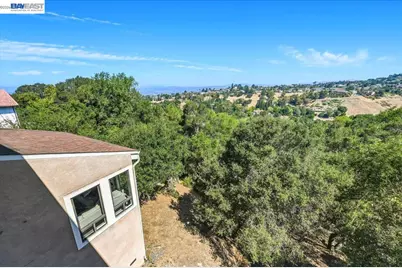 27468 Hayward Blvd, Hayward, CA 94542 - Photo 54