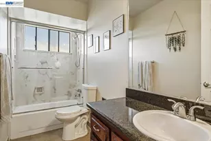 27468 Hayward Blvd, Hayward, CA 94542 - Photo 52