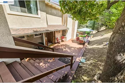 27468 Hayward Blvd, Hayward, CA 94542 - Photo 6