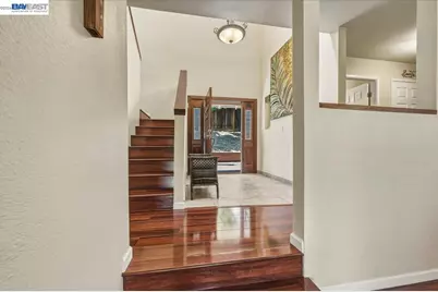 27468 Hayward Blvd, Hayward, CA 94542 - Photo 12
