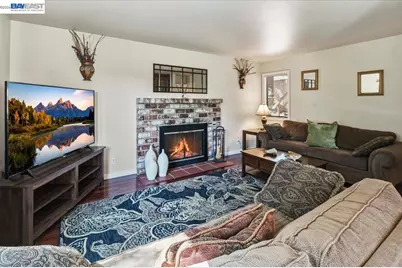 27468 Hayward Blvd, Hayward, CA 94542 - Photo 26