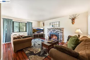 27468 Hayward Blvd, Hayward, CA 94542 - Photo 28