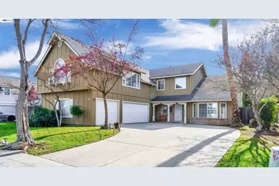 2034 Wrenwood Ave, Clovis, CA 93611 - Photo 2