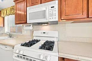 29020 Berkeley, Hayward, CA 94544 - Photo 12