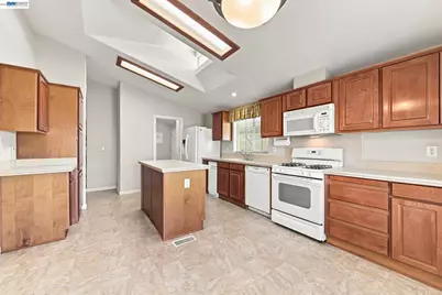 29020 Berkeley, Hayward, CA 94544 - Photo 10
