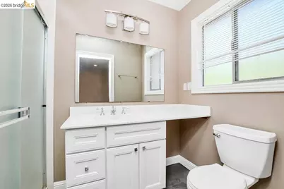 875 Central Avenue, Pittsburg, CA 94565 - Photo 20